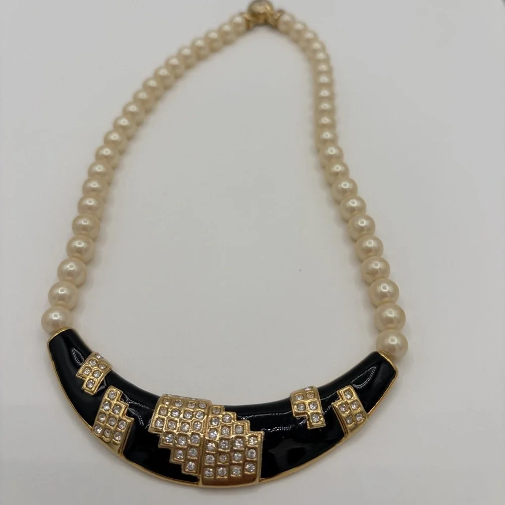 Vintage 1980s Faux Pearl Black‎ Enamel Rhinestone Statement Necklace Spring